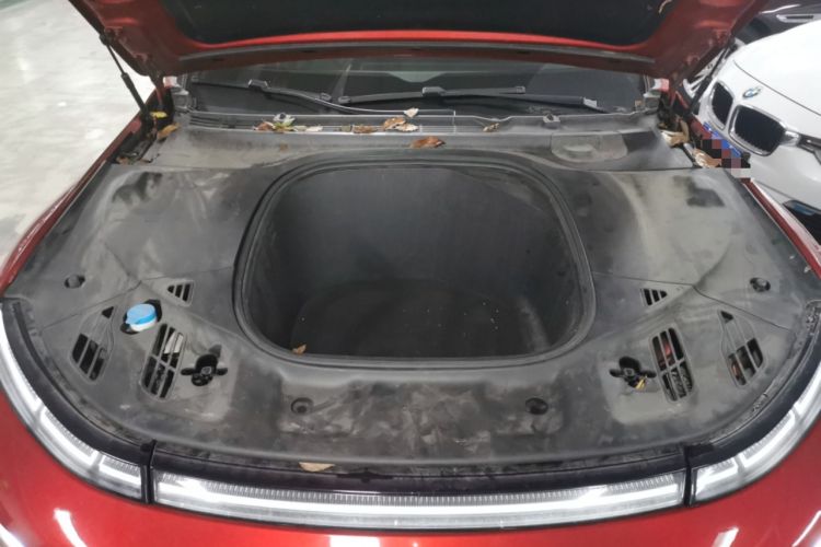 Used XPeng P7 2020 706G Engine Bay