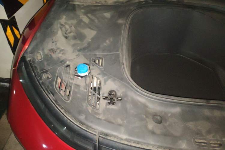 Used XPeng P7 2020 670E Engine Bay Right