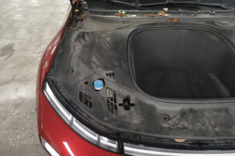 Used XPeng P7 2020 706G Engine Bay Right