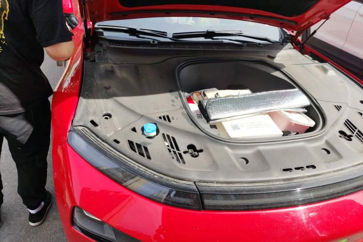 Used XPeng P7 2020 670E Engine Bay Right