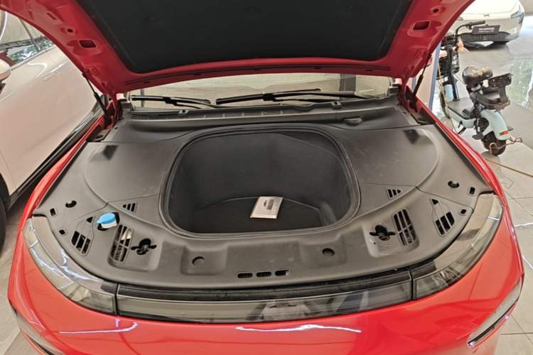Used XPeng P7 2020 670N Engine Bay