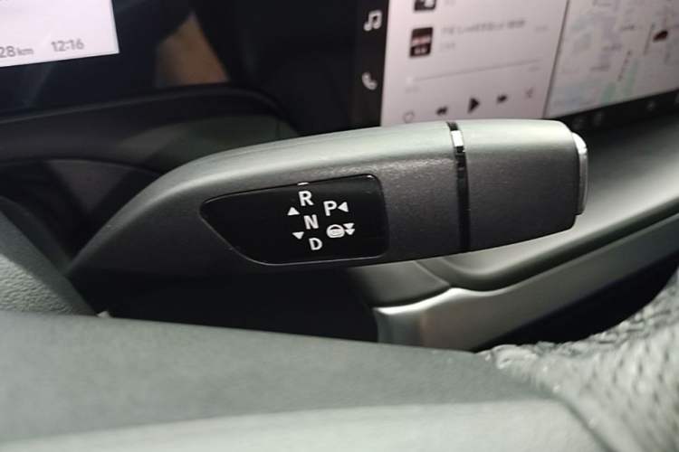 Used XPeng P7 2020 670N Gear Lever