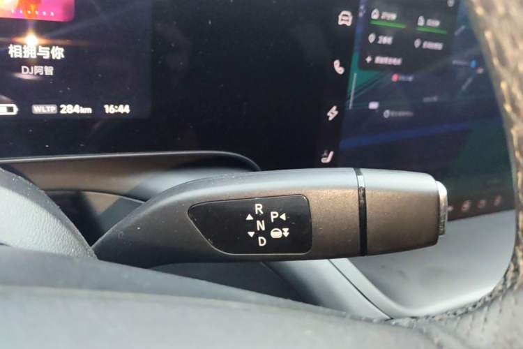 Used XPeng P7 2020 670N Gear Lever