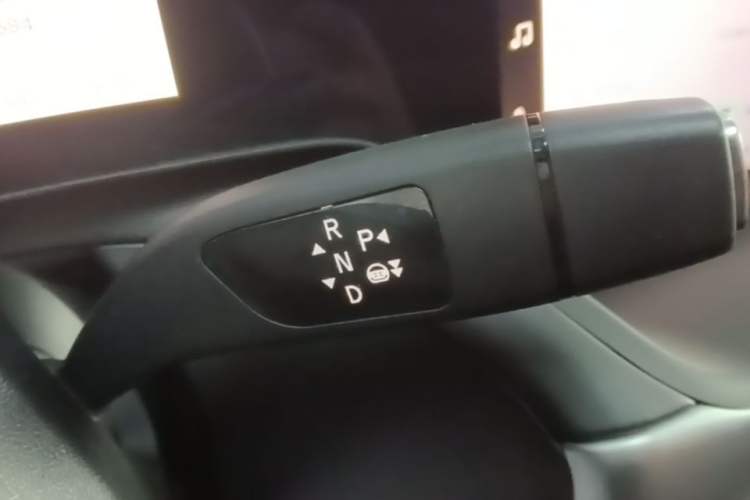 Used XPeng P7 2020 586N Gear Lever