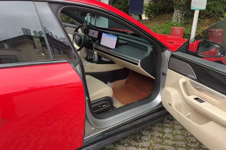 Used XPeng P7 2020 670N Interior 1