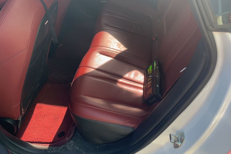 Used XPeng P7 2020 670N Interior 1