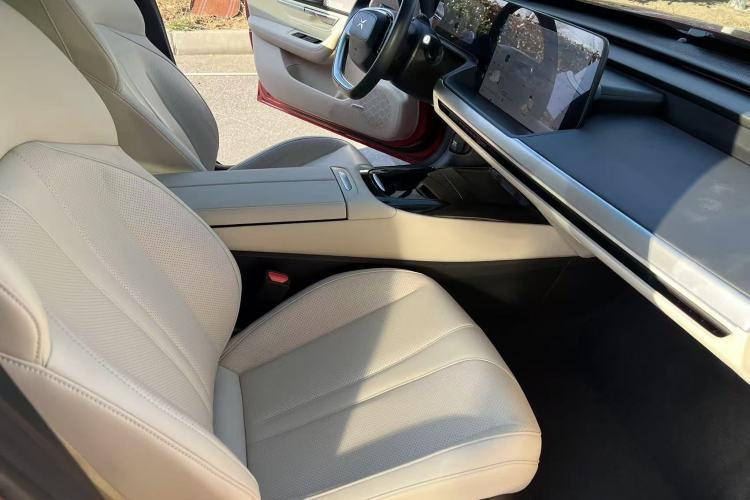 Used XPeng P7 2020 670N Interior 3