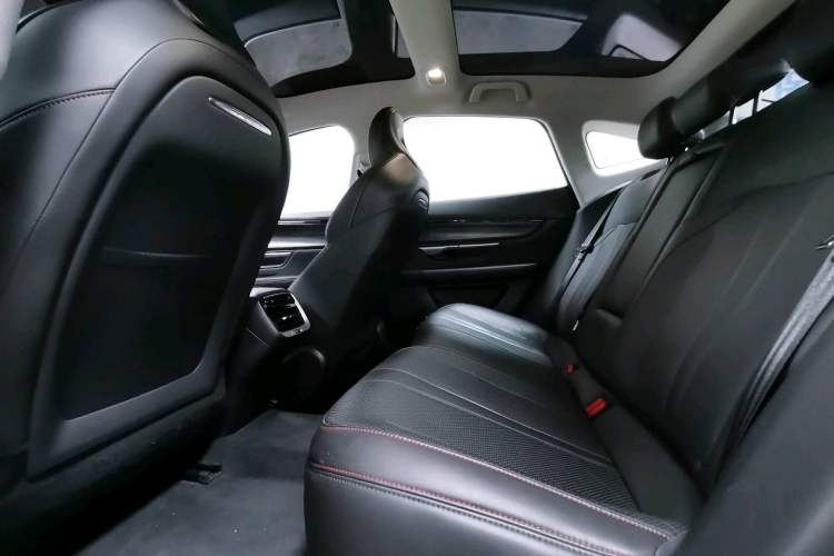Used XPeng P7 2020 670N Interior 7