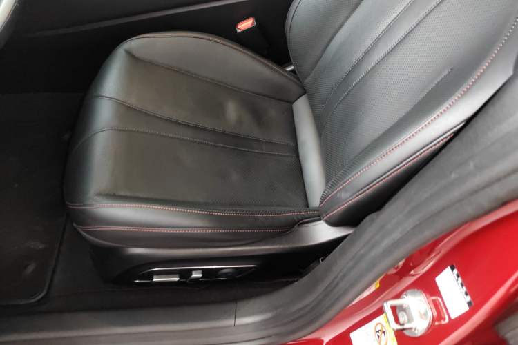 Used XPeng P7 2020 670N Left Front Seat