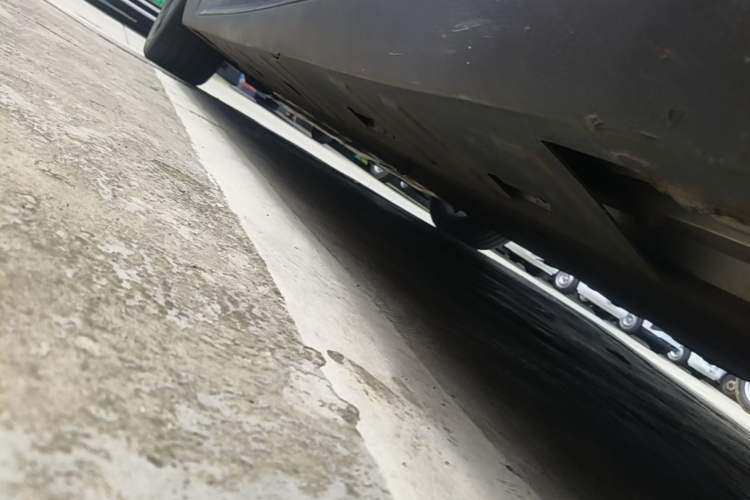 Used XPeng P7 2020 670N Left Side Sill
