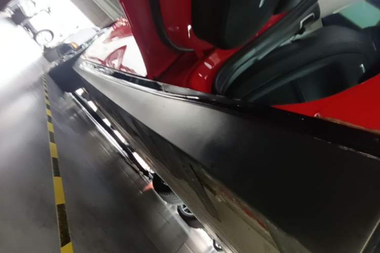 Used XPeng P7 2020 586N Left Side Sill
