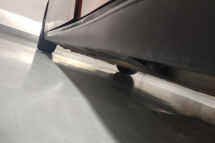 Used XPeng P7 2020 586N Left Side Sill