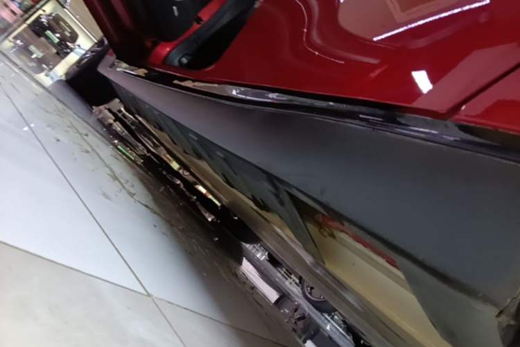 Used XPeng P7 2020 586N Left Side Sill
