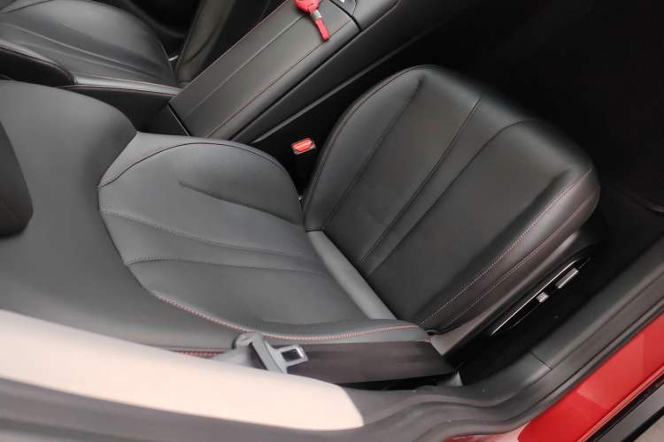 Used XPeng P7 2020 670N Right Front Seat
