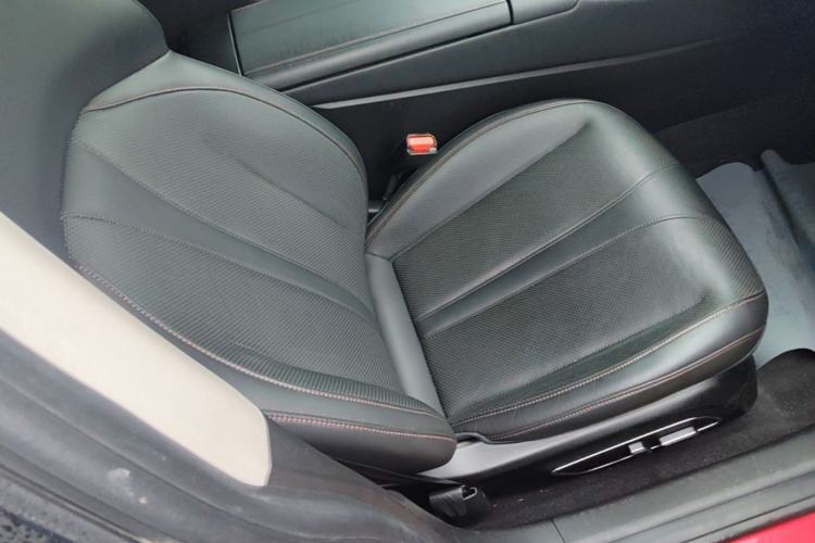 Used XPeng P7 2020 670N Right Front Seat