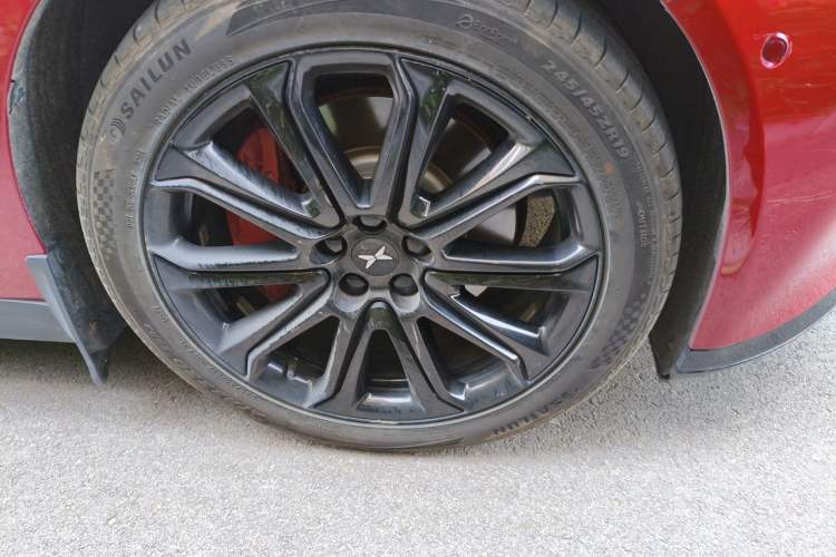 Used XPeng P7 2020 562E Performance Edition Right Front Wheel Hub