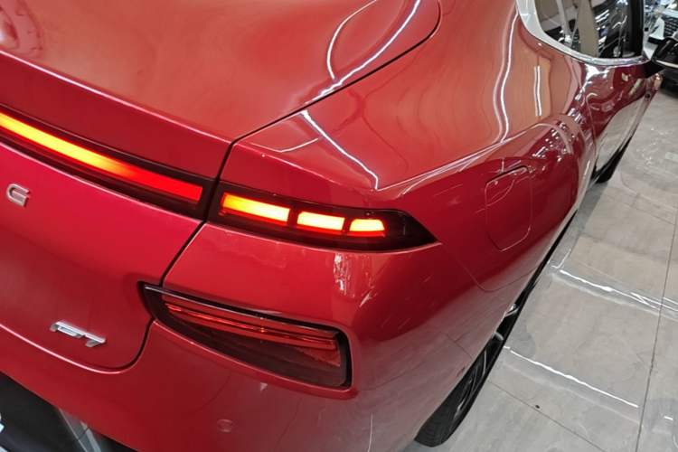 Used XPeng P7 2020 670E Right Rear Taillight