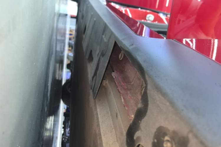 Used XPeng P7 2020 562E Performance Edition Right Side Sill