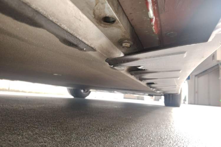 Used XPeng P7 2020 670E Right Side Sill