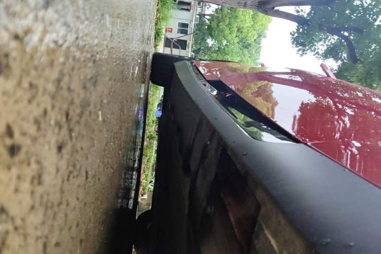 Used XPeng P7 2020 670N Right Side Sill
