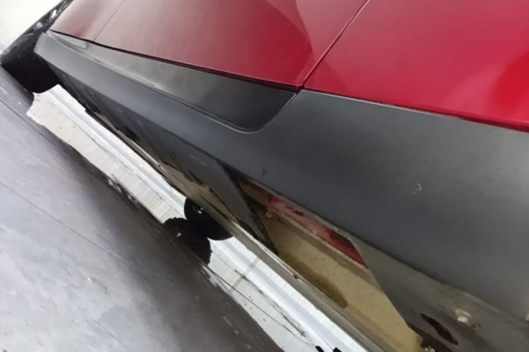 Used XPeng P7 2020 586N Right Side Sill
