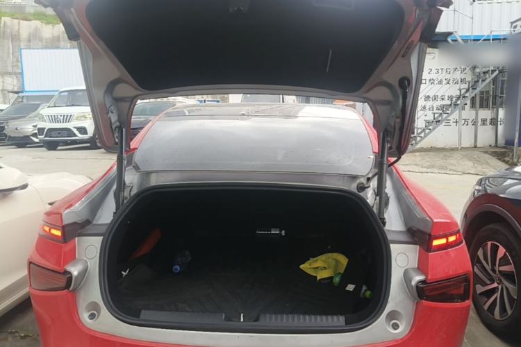 Used XPeng P7 2020 670N Trunk