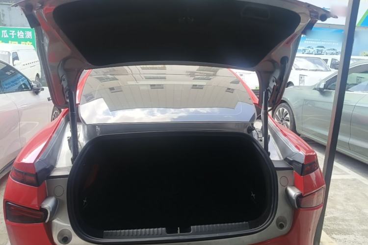 Used XPeng P7 2020 670N Trunk