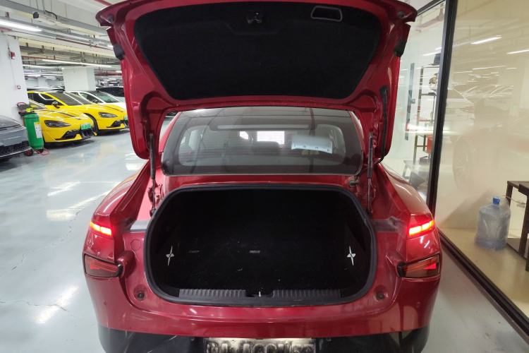 Used XPeng P7 2020 670N Trunk