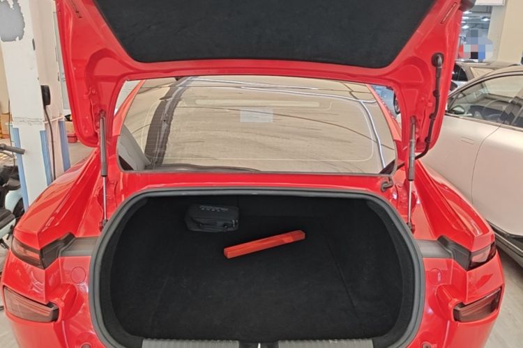 Used XPeng P7 2020 670N Trunk
