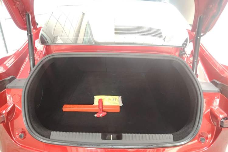 Used XPeng P7 2020 670E Trunk