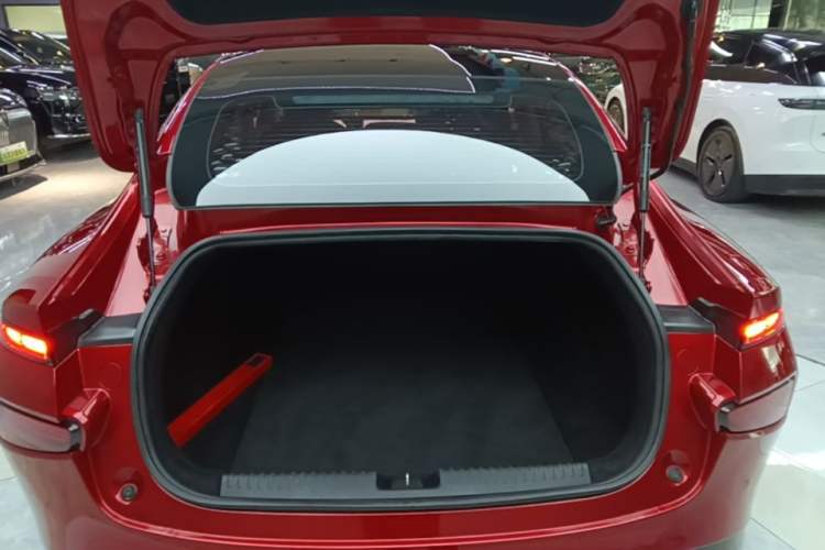 Used XPeng P7 2020 586N Trunk