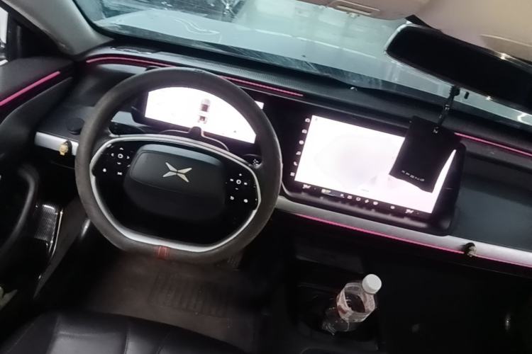 Used XPeng P7 2020 670N Center Console