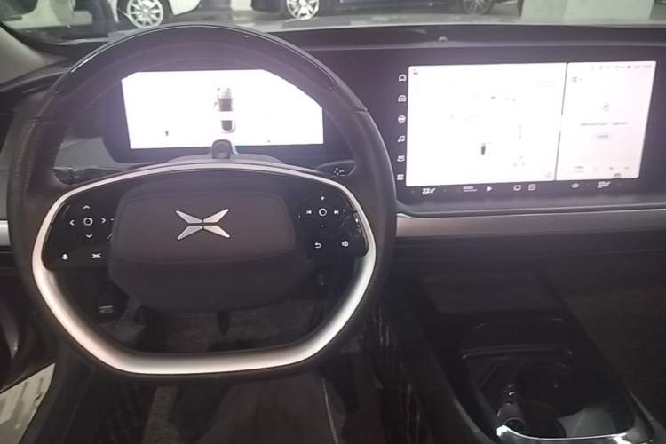 Used XPeng P7 2020 670N Center Console