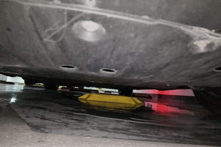 Used XPeng P7 2020 670N Chassis Front