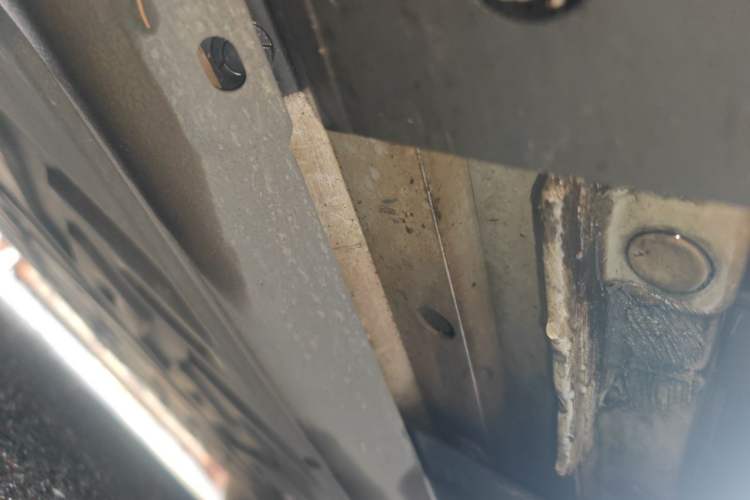 Used XPeng P7 2020 586N Chassis Front Left