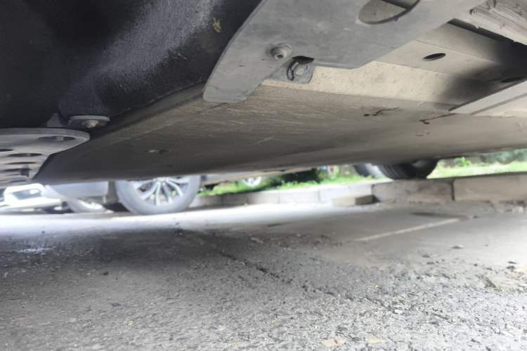 Used XPeng P7 2020 670E Chassis Front Left