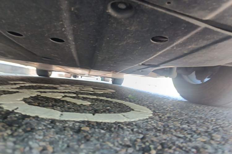 Used XPeng P7 2020 586N Chassis Front Left