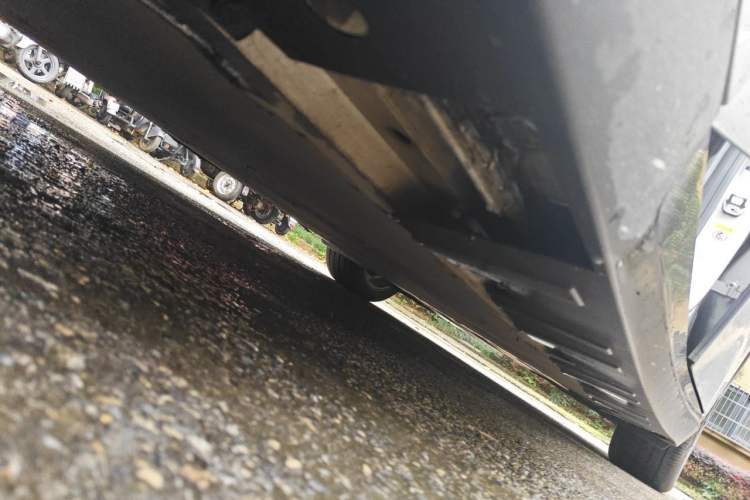 Used XPeng P7 2020 670N Chassis Front Left