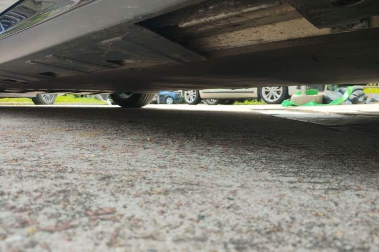 Used XPeng P7 2020 670E Chassis Front Right
