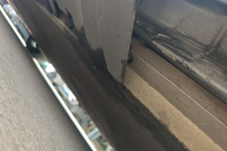 Used XPeng P7 2020 670N Chassis Front Right