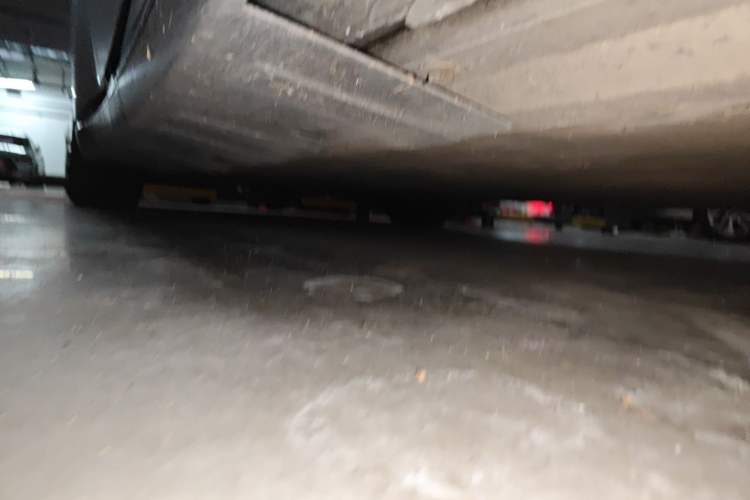 Used XPeng P7 2020 670E Chassis Front Right