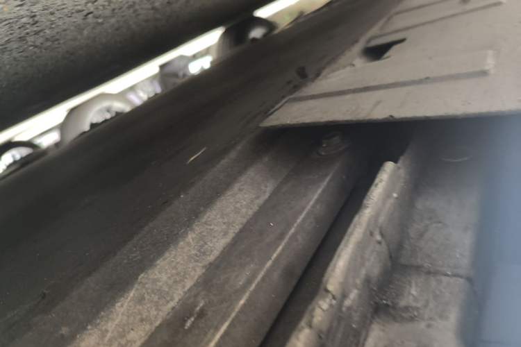 Used XPeng P7 2020 670N Chassis Front Right