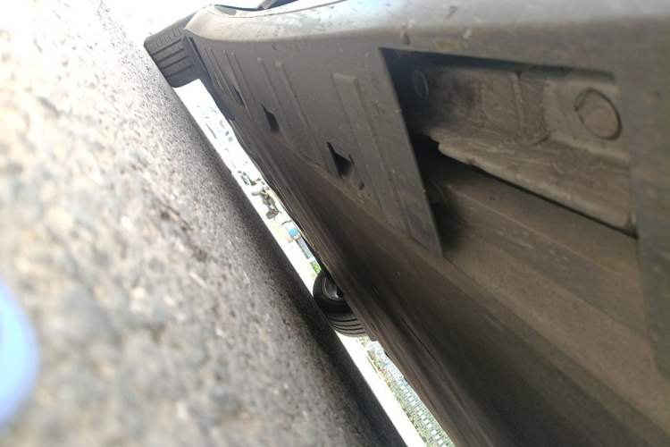 Used XPeng P7 2020 670N Chassis Front Right