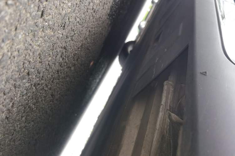 Used XPeng P7 2020 670N Chassis Front Right