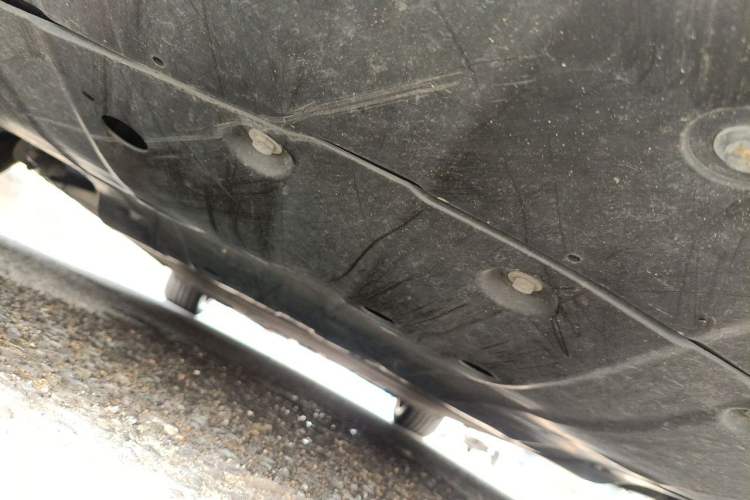 Used XPeng P7 2020 670N Chassis Front