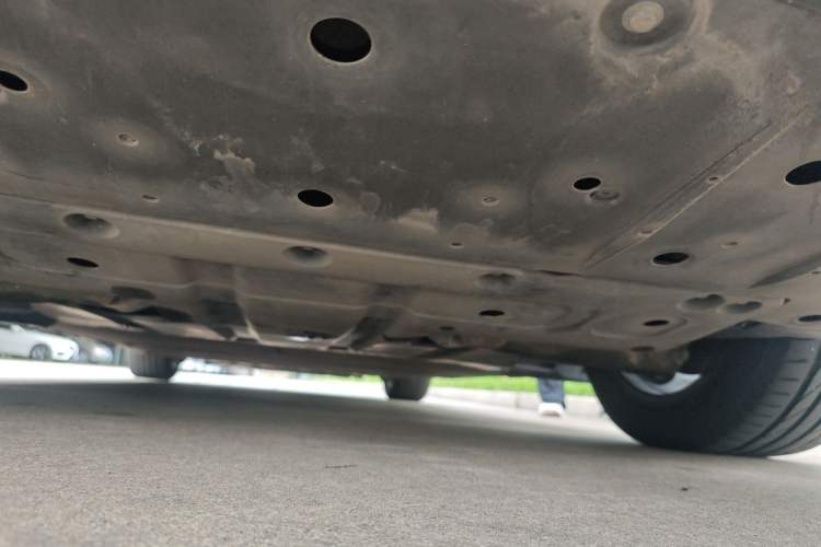 Used XPeng P7 2020 670N Chassis Rear