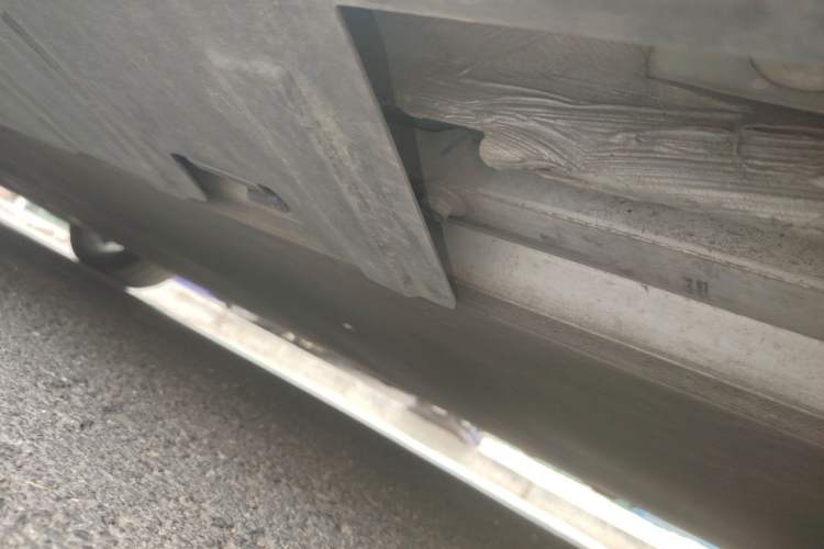 Used XPeng P7 2020 670N Chassis Rear Left