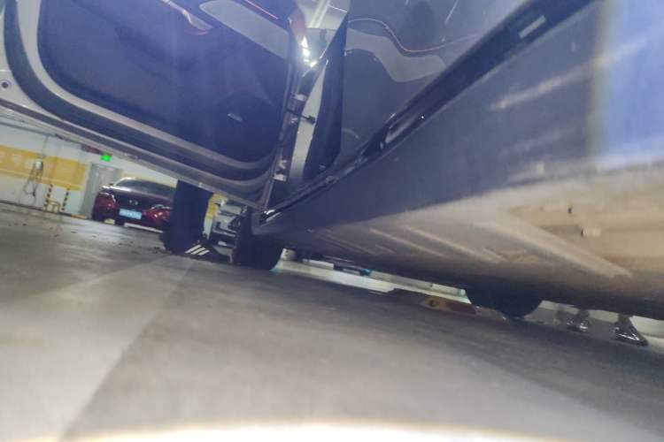 Used XPeng P7 2020 706G Chassis Rear Left
