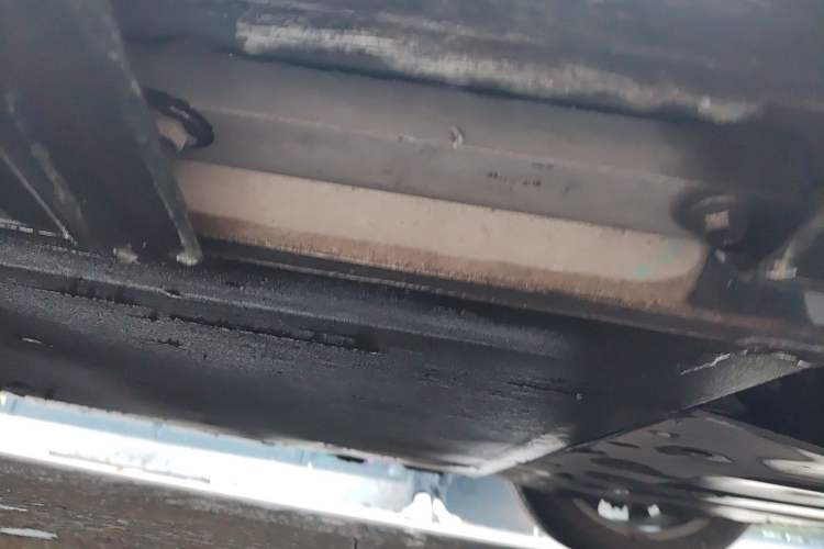 Used XPeng P7 2020 670E Chassis Rear Left
