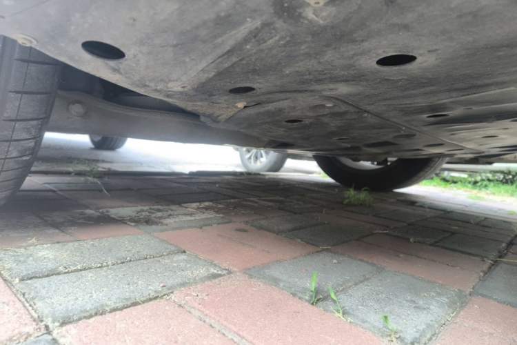 Used XPeng P7 2020 670E Chassis Rear Left